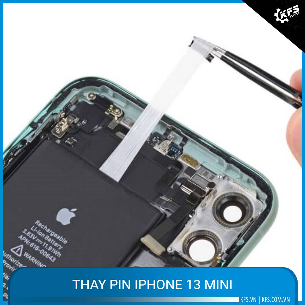 thay-pin-iphone-13-mini (1)